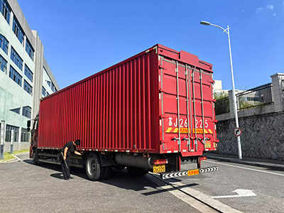 Línea de producción de toallas sanitarias con servoaccionamiento