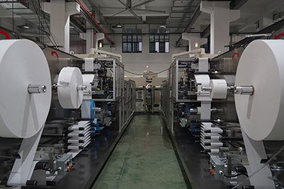 Máquina envasadora - para toallitas húmedas (envase individual)